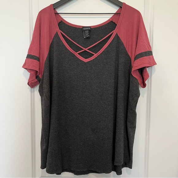 torrid Tops - Torrid V-Neck Criss Cross Football Tee Red & Gray Plus Size 3 (22/24) NWOT